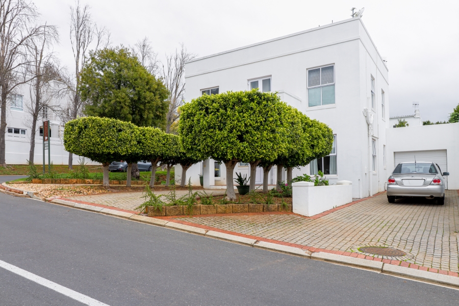 3 Bedroom Property for Sale in Paradyskloof Western Cape